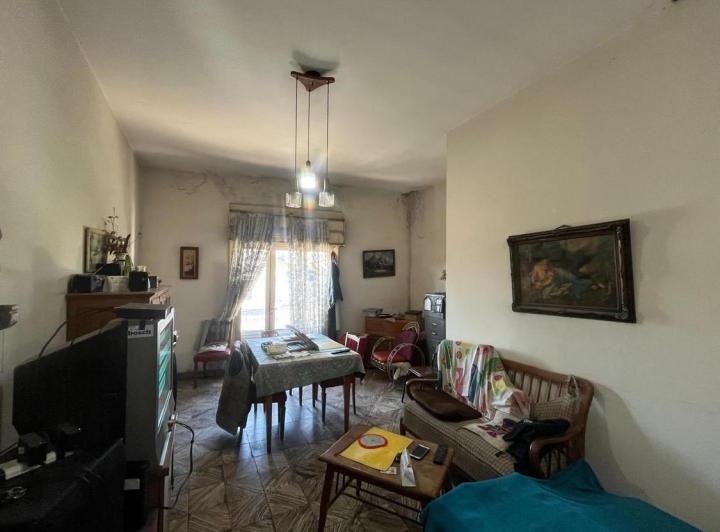 Casa · 370ha · 7 Ambientes · 2 Cocheras
