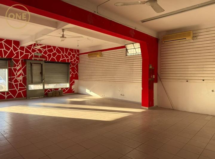 Casa · 244m² · 5 Ambientes · 4 Cocheras