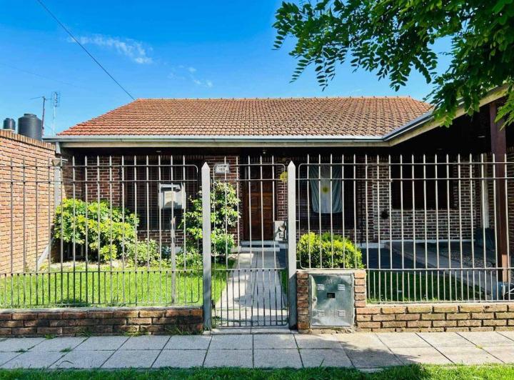 Casa · 154m² · 4 Ambientes · 1 Cochera