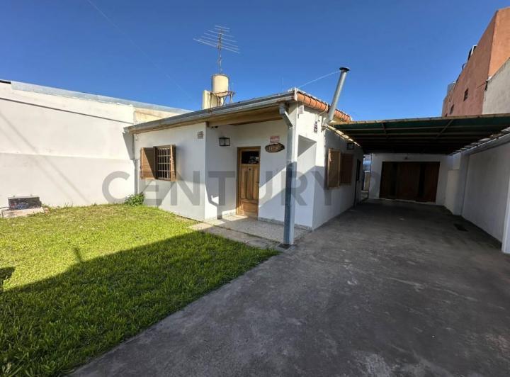 Casa · 70m² · 3 Ambientes · 2 Cocheras