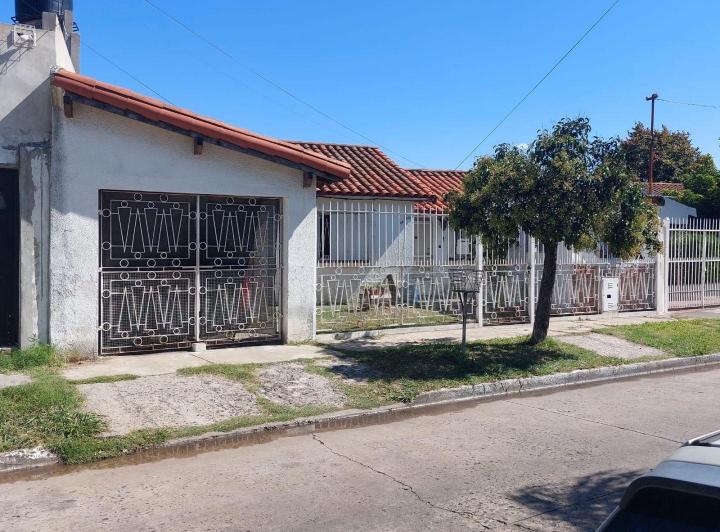Casa · 118m² · 4 Ambientes · 1 Cochera