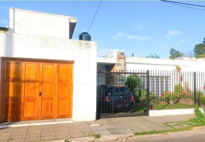 Casa · 120m² · 3 Ambientes · 2 Cocheras