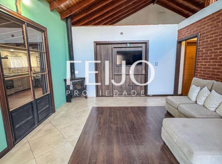 Casa · 110m² · 6 Ambientes · 1 Cochera