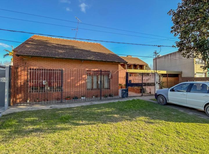 Casa · 135m² · 6 Ambientes · 1 Cochera