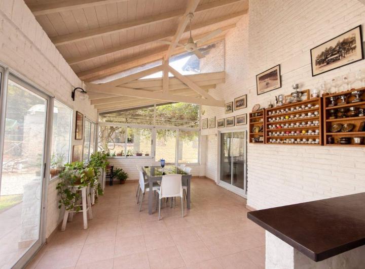 Casa · 92m² · 4 Ambientes · 2 Cocheras