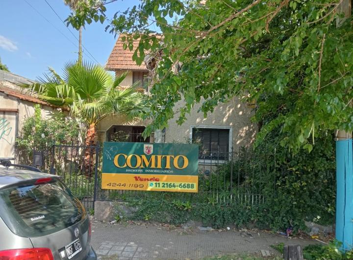 Casa · 4 Ambientes · 1 Cochera