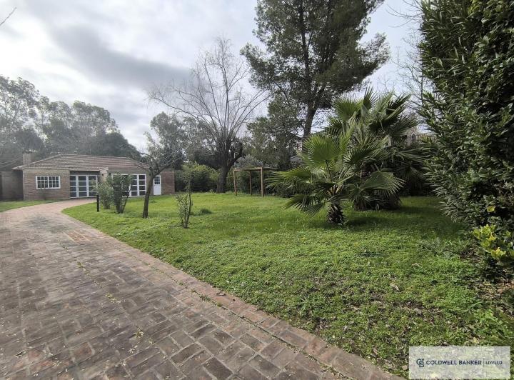 Casa · 105m² · 2 Ambientes · 1 Cochera