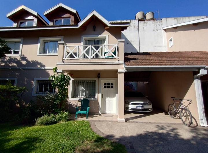 Casa · 118m² · 4 Ambientes · 1 Cochera