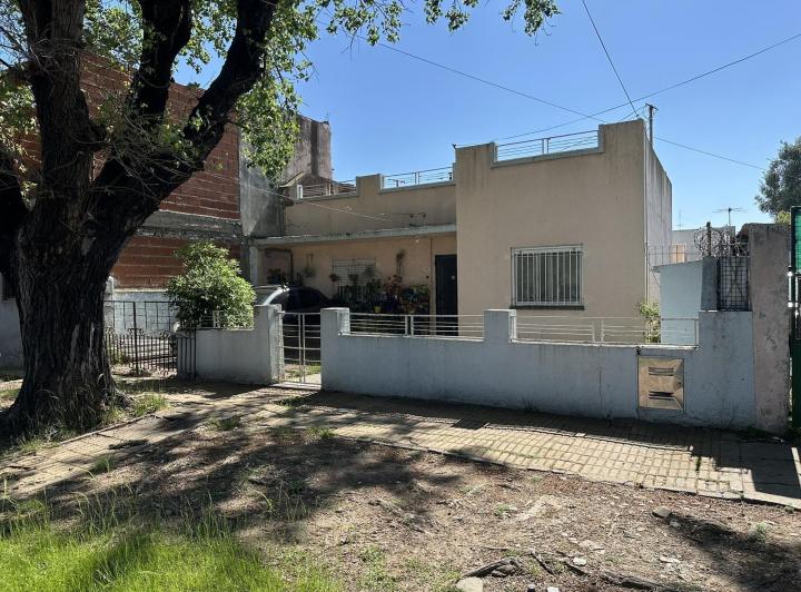 Casa · 85m² · 3 Ambientes · 1 Cochera