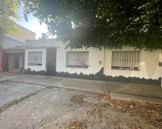 Casa · 90m² · 2 Ambientes · 1 Cochera
