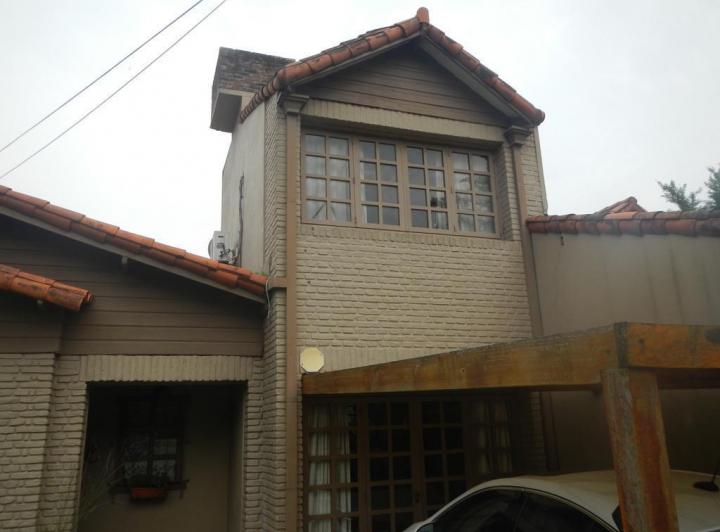 Casa · 129m² · 5 Ambientes · 1 Cochera
