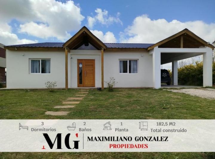 Casa · 940m² · 5 Ambientes · 1 Cochera
