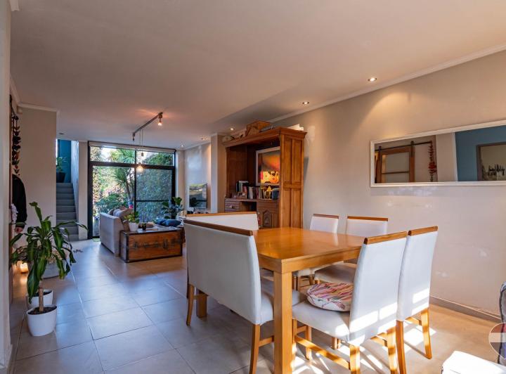 Casa · 134m² · 5 Ambientes · 2 Cocheras