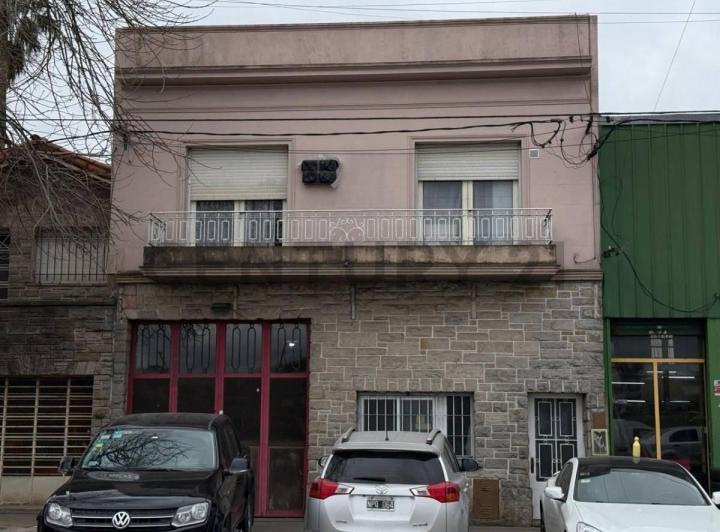 Casa · 368m² · 4 Dormitorios