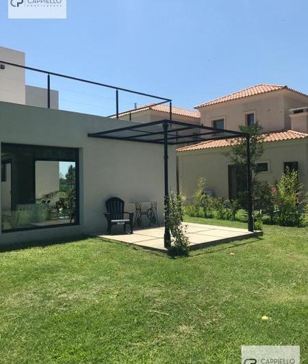 Casa · 200m² · 4 Dormitorios