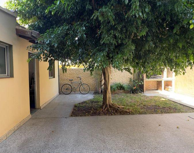 Casa · 130m² · 5 Ambientes · 1 Cochera