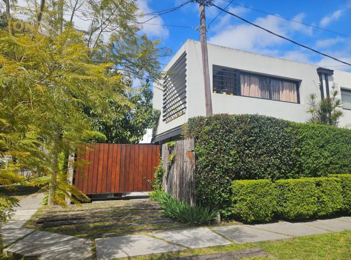 Departamento · 98m² · 4 Ambientes · 1 Cochera