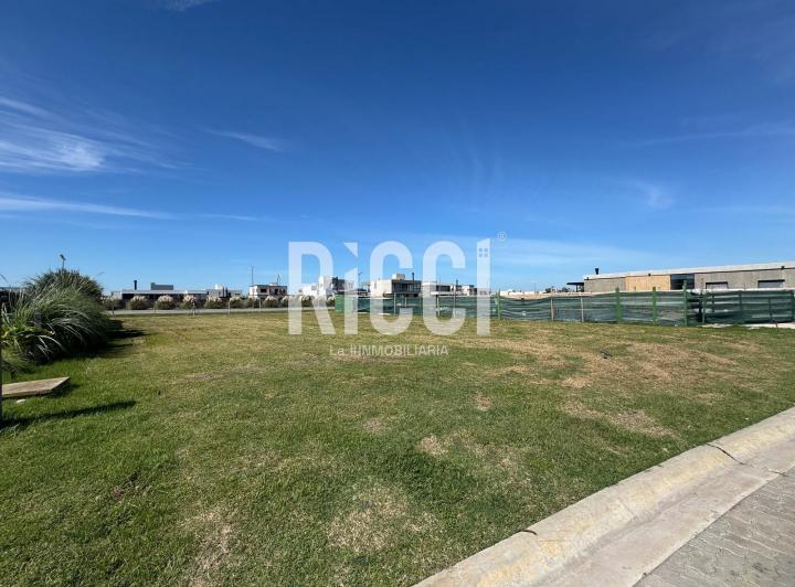 Terreno · 640m²
