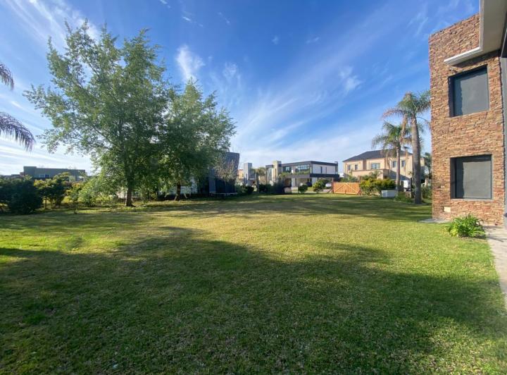 Terreno · 800m²