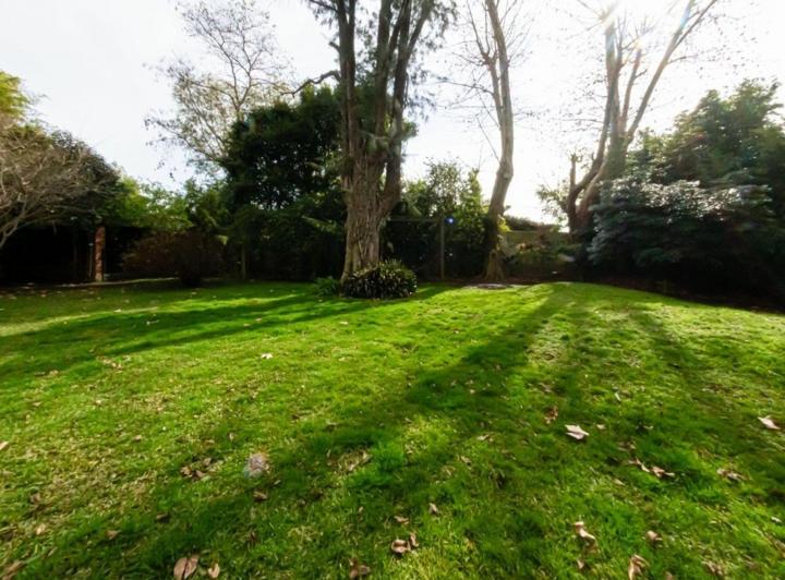 Terreno · 884m²