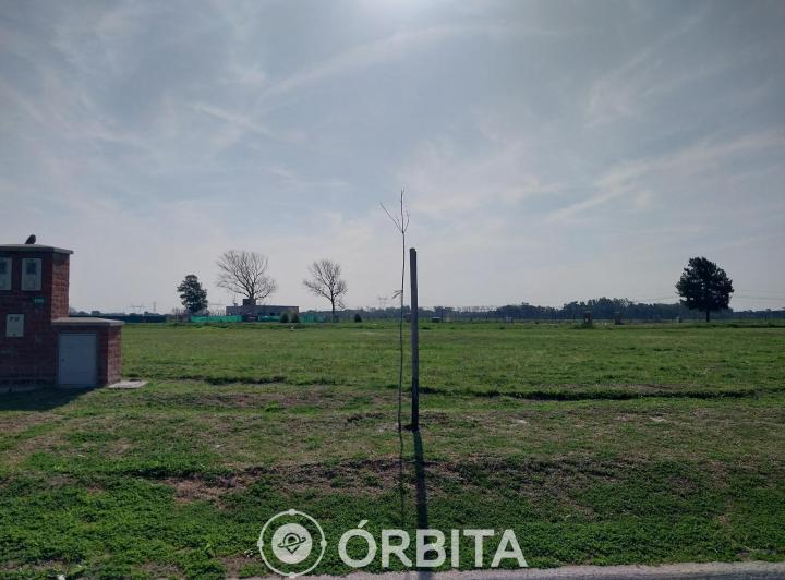 Terreno · 640m²