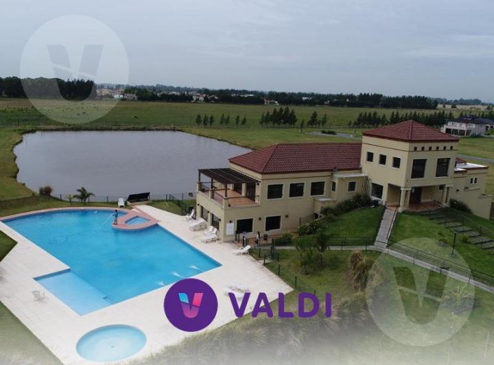 Terreno · 840m²