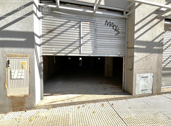 Local comercial · 84m²