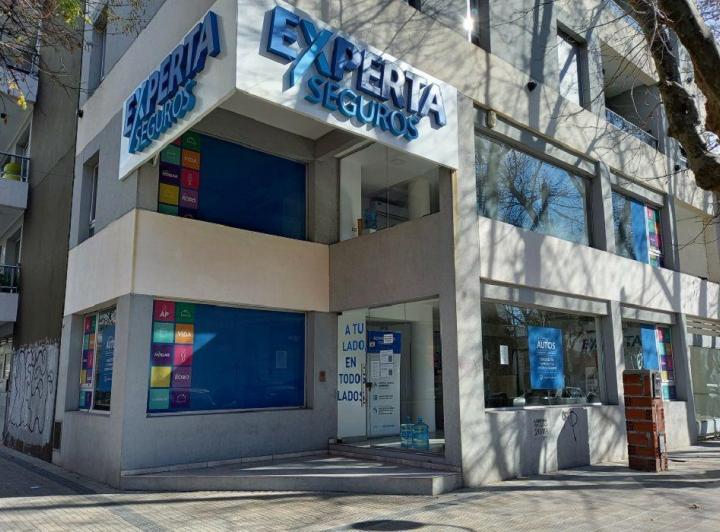 Local comercial · 160m² · 4 Ambientes