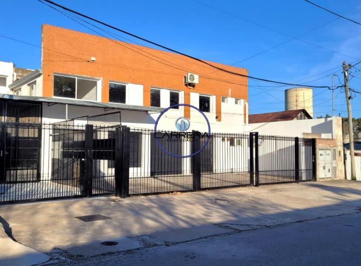 Local comercial · 742m² · 16 Ambientes · 4 Cocheras