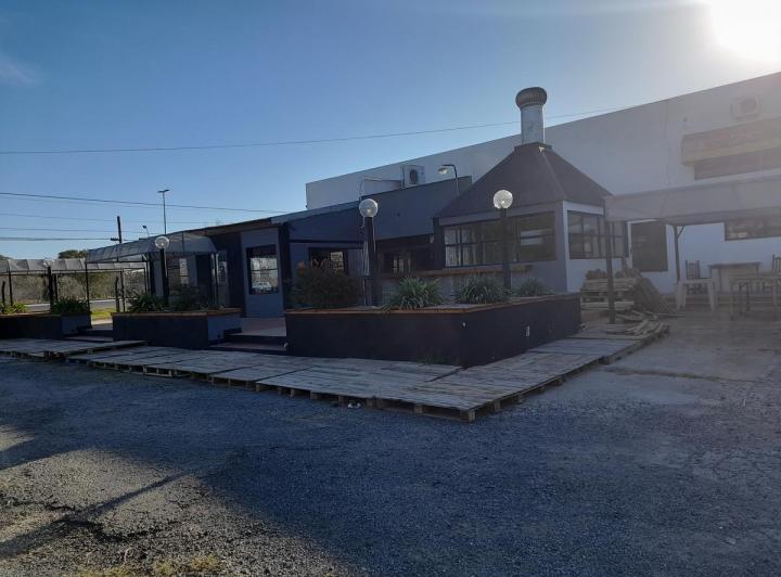 Local comercial · 500m² · 8 Ambientes