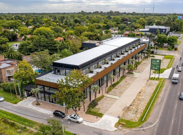 Local comercial · 141m²