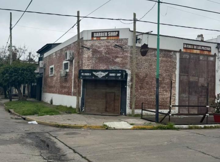 Local comercial · 229m²
