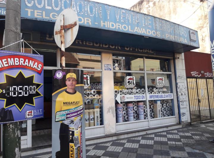 Local comercial · 107m² · 3 Ambientes · 1 Cochera
