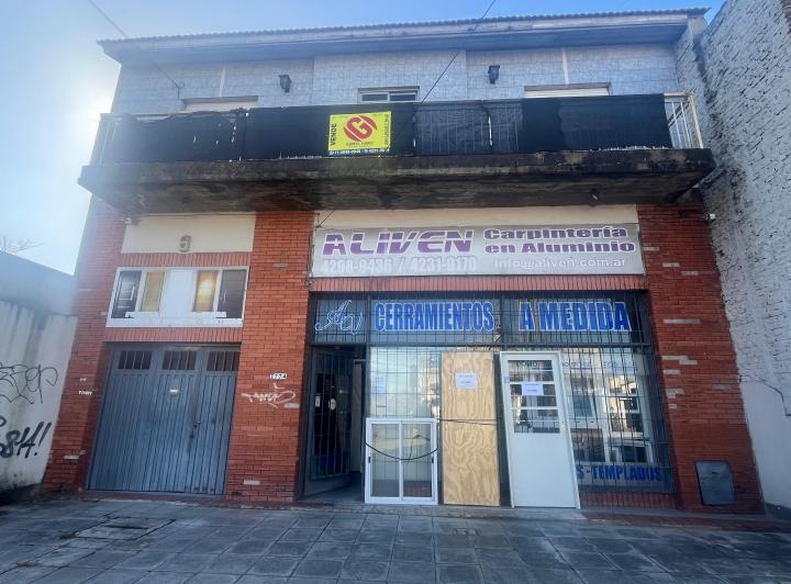 Local comercial · 160m² · 3 Ambientes · 2 Cocheras
