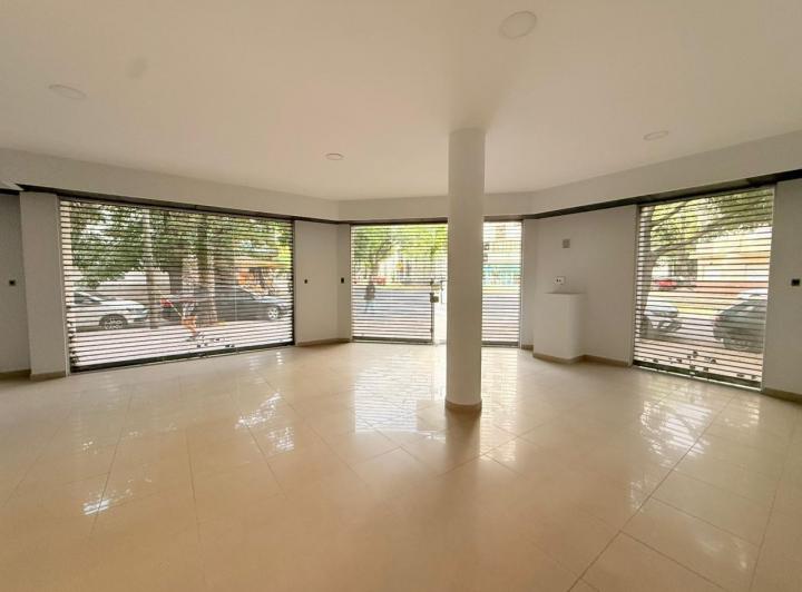 Local comercial · 138m²