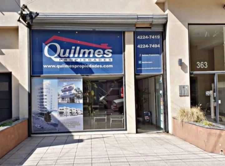 Local comercial · 84m² · 2 Ambientes · 2 Cocheras