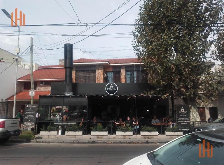 Local comercial · 261m² · 5 Ambientes