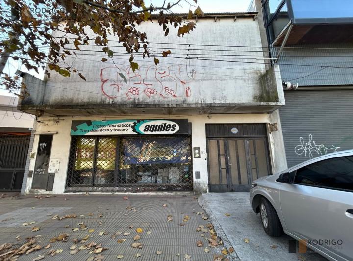 Local comercial · 150m² · 5 Ambientes · 10 Cocheras