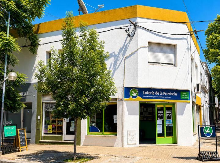 Local comercial · 200m² · 3 Ambientes · 1 Cochera