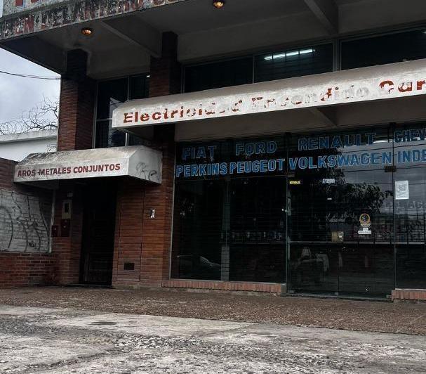 Local comercial · 200m²