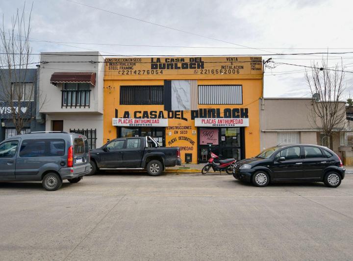 Local comercial · 200m² · 1 Cochera