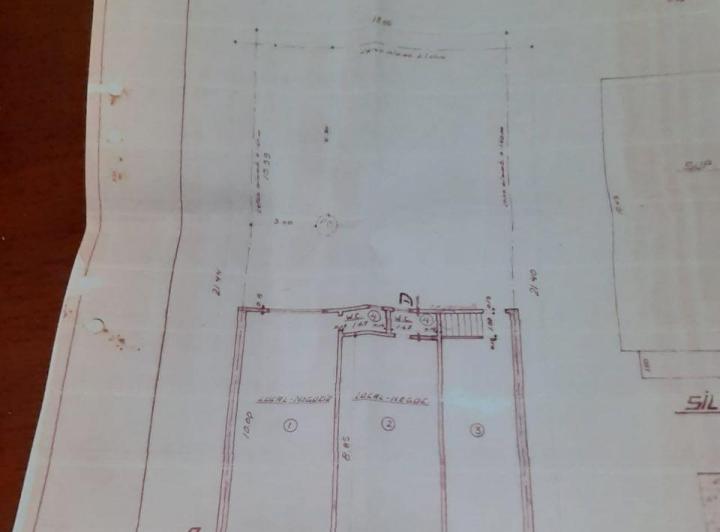 Local comercial · 104m²