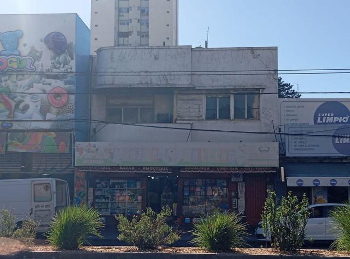 Local comercial · 622m²