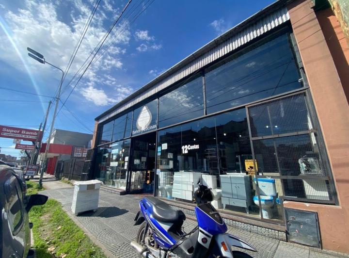 Local comercial · 192m²