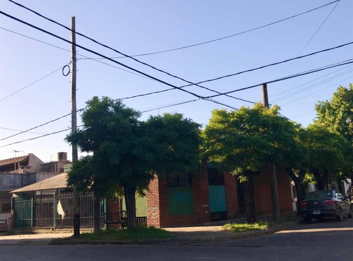 Local comercial · 120m² · 4 Cocheras