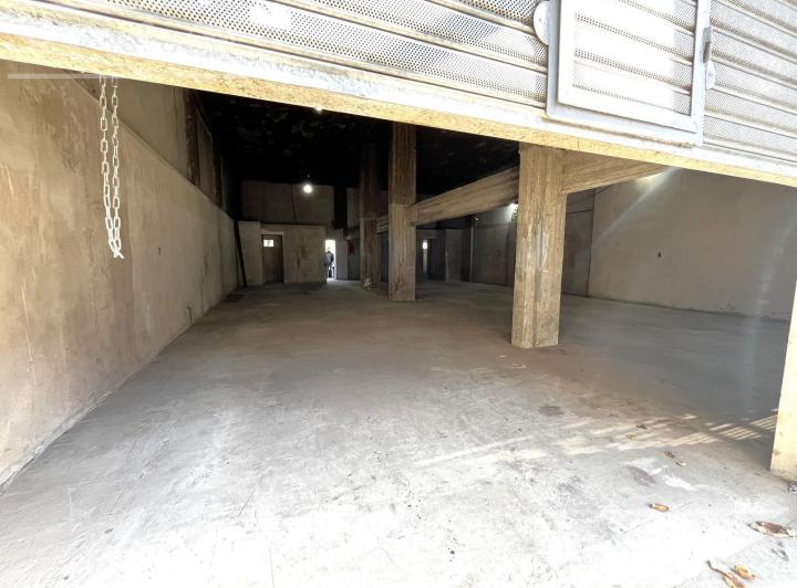 Local comercial · 84m²