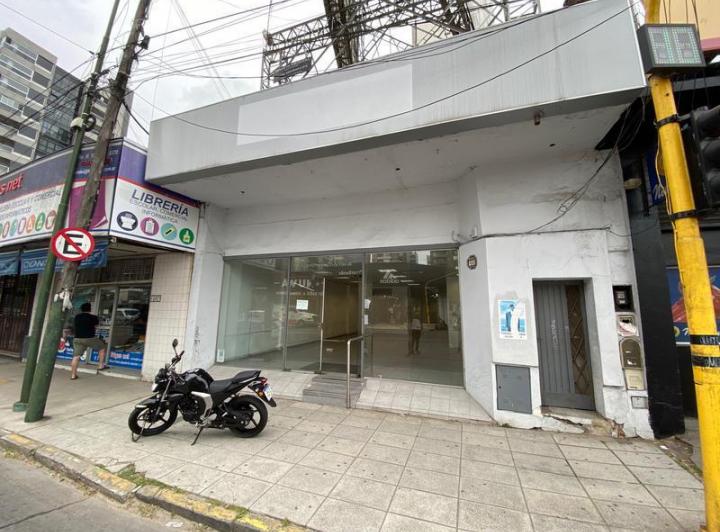 Local comercial · 219m² · 8 Ambientes