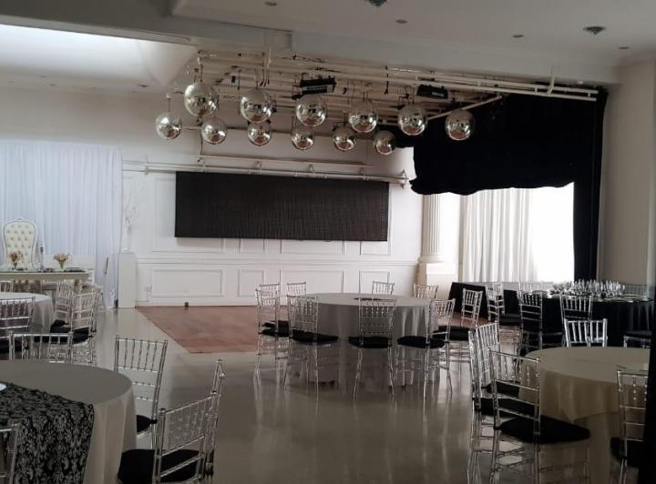 Local comercial · 605m²