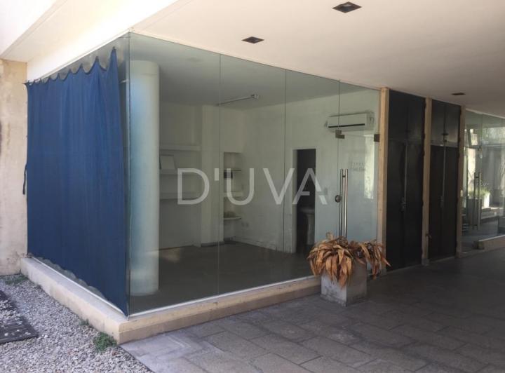 Local comercial · 19m² · 1 Cochera
