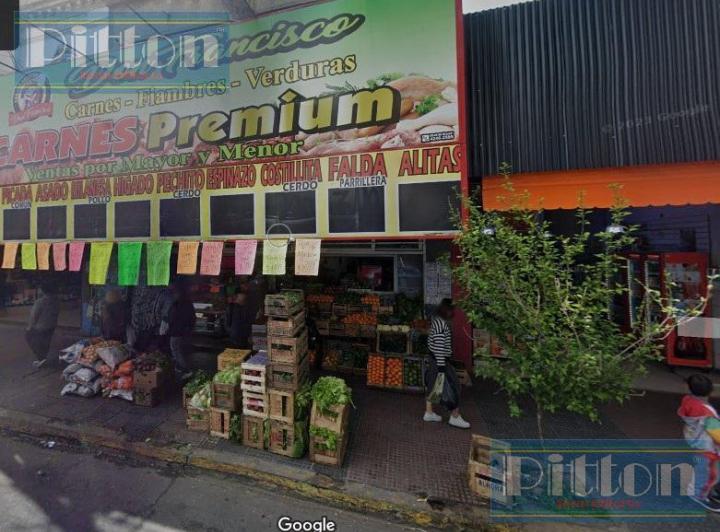 Local comercial · 235m²